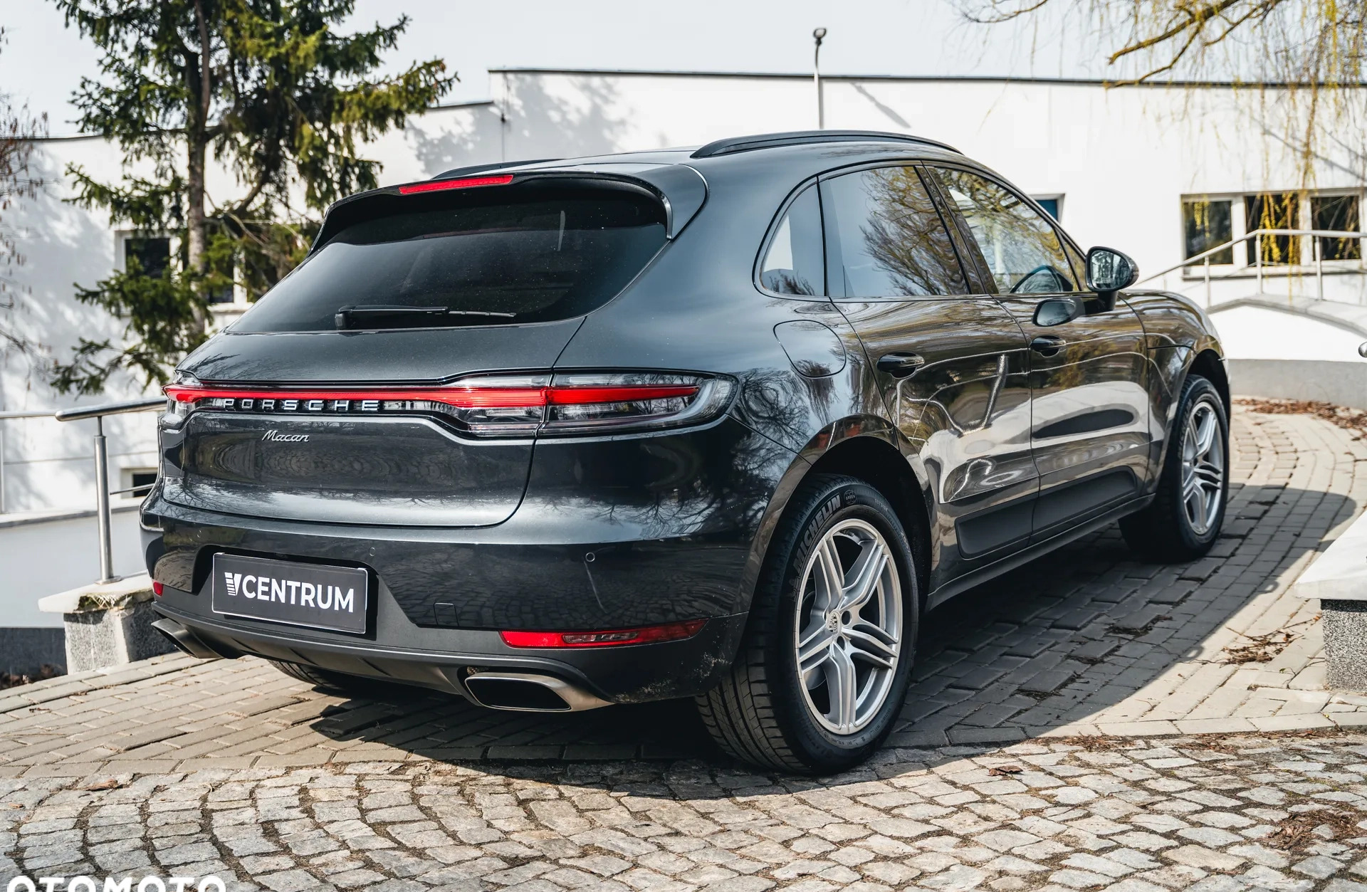 Porsche Macan cena 269900 przebieg: 11920, rok produkcji 2019 z Leśnica małe 154